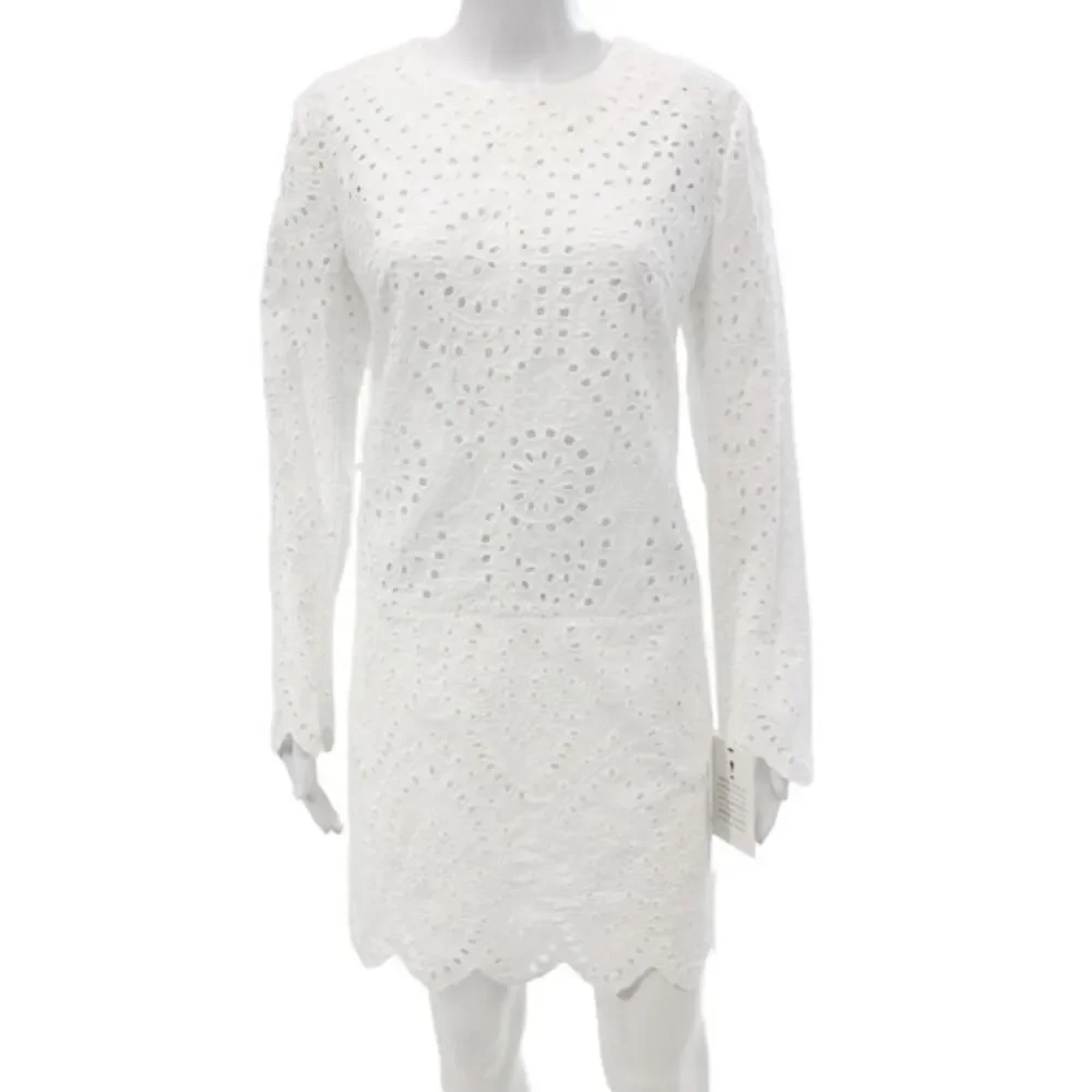 Classic Six Women Shift Dress White Crew Neck Long Sleeve Knee Length Size 10